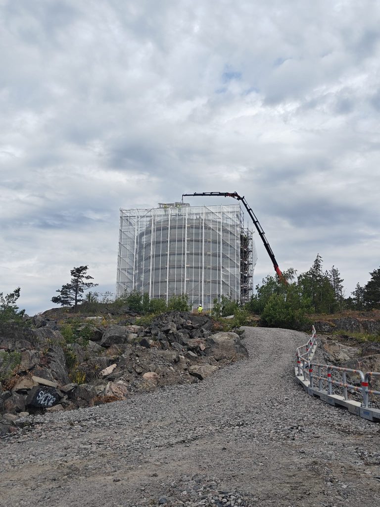 Kruunuvuoren öljysäiliön kunnostus