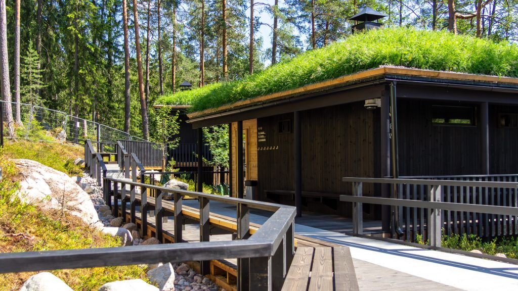 Kuusijärven palvelurakennukset